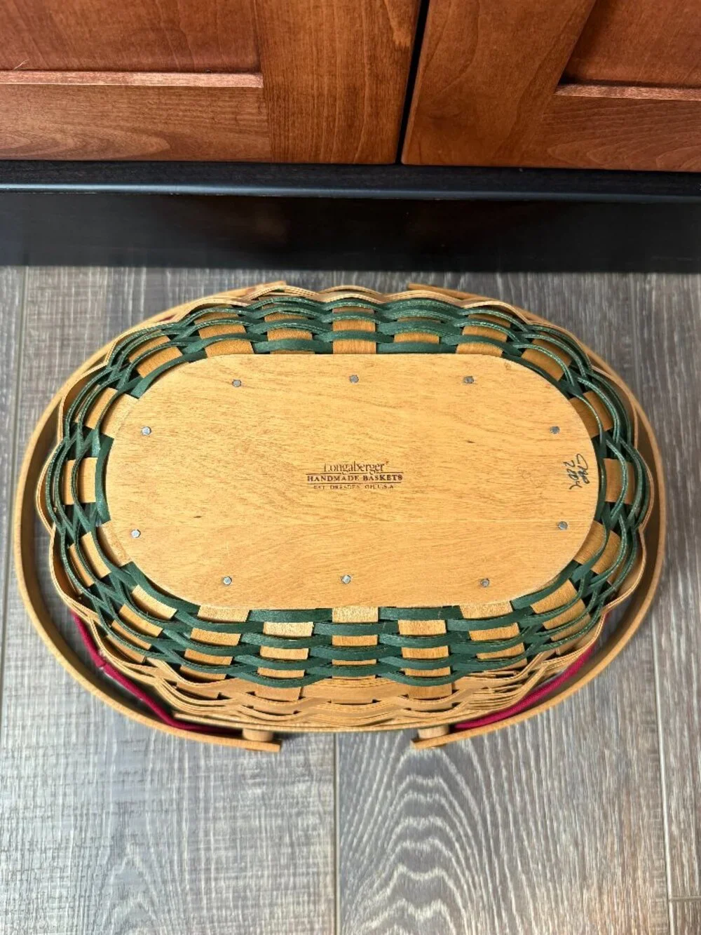 Longaberger-2004 Edition Christmas Collection Get Together Basket with Lid